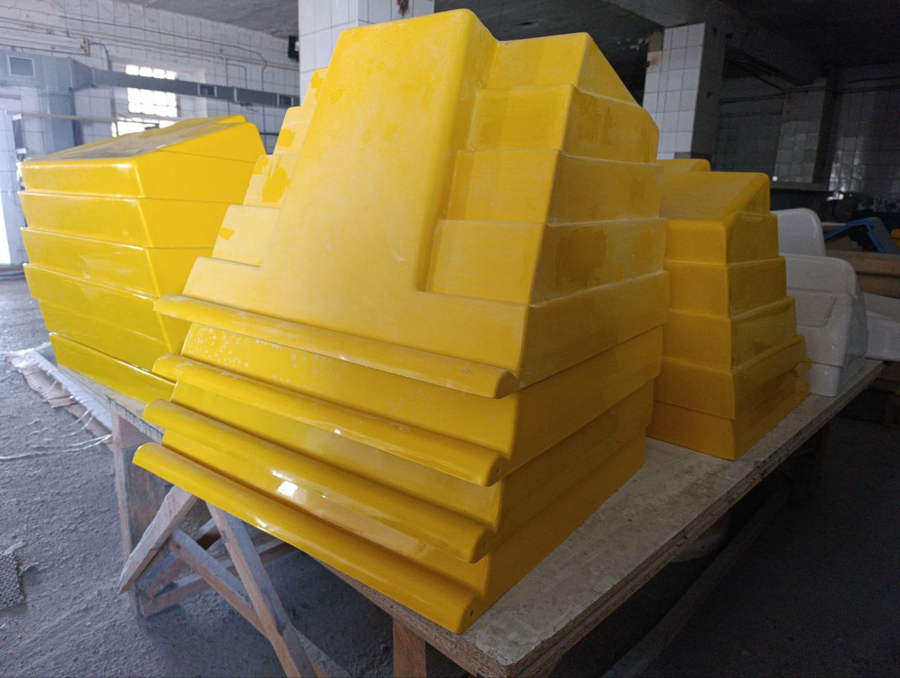 Контейнери антиожеледних матеріалів